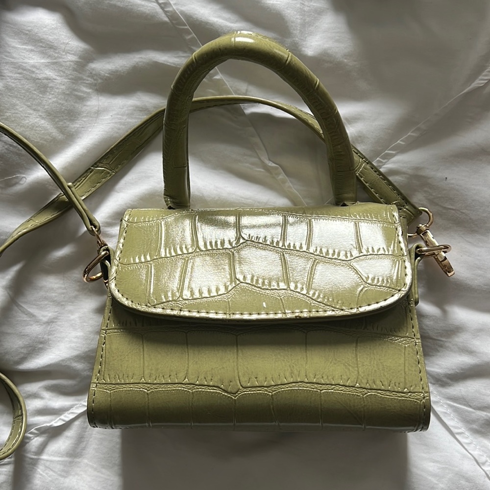 Olive Green Snakeprint Purse - Dimensions 6.5” x 5”